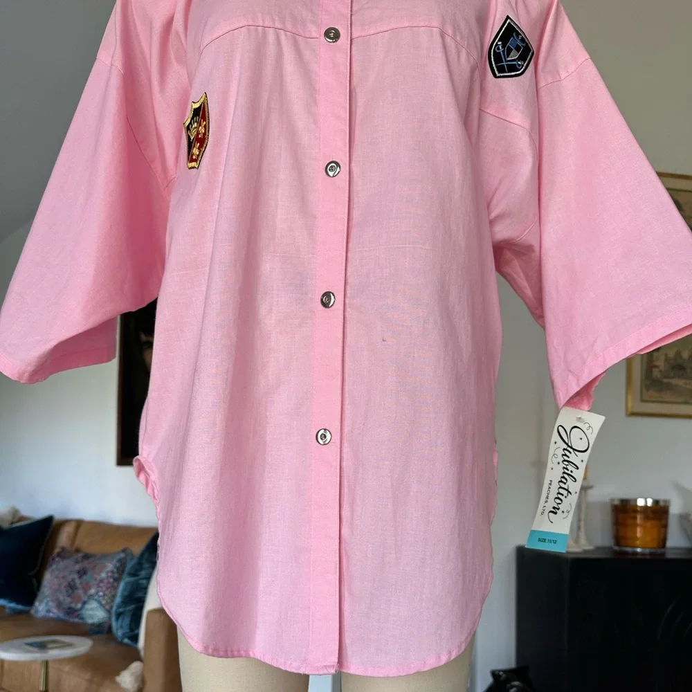 NWT’s Vintage 80’s Bubblegum Pink Button-Up Shirt with Patches - Picture 10 of 16